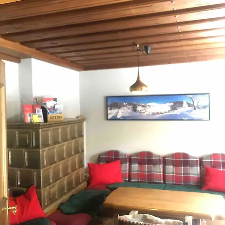 Vakantiehuis Charming Next To The Lift *
